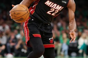 关于里程碑夜迈阿密热火造点机会；NBA季后赛今夜刷纪录；态度坚定；更衣室氛围转暖的信息-九游体育官网